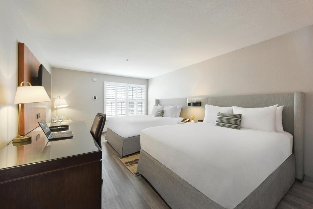 Standard Queen Room Two Queen Beds