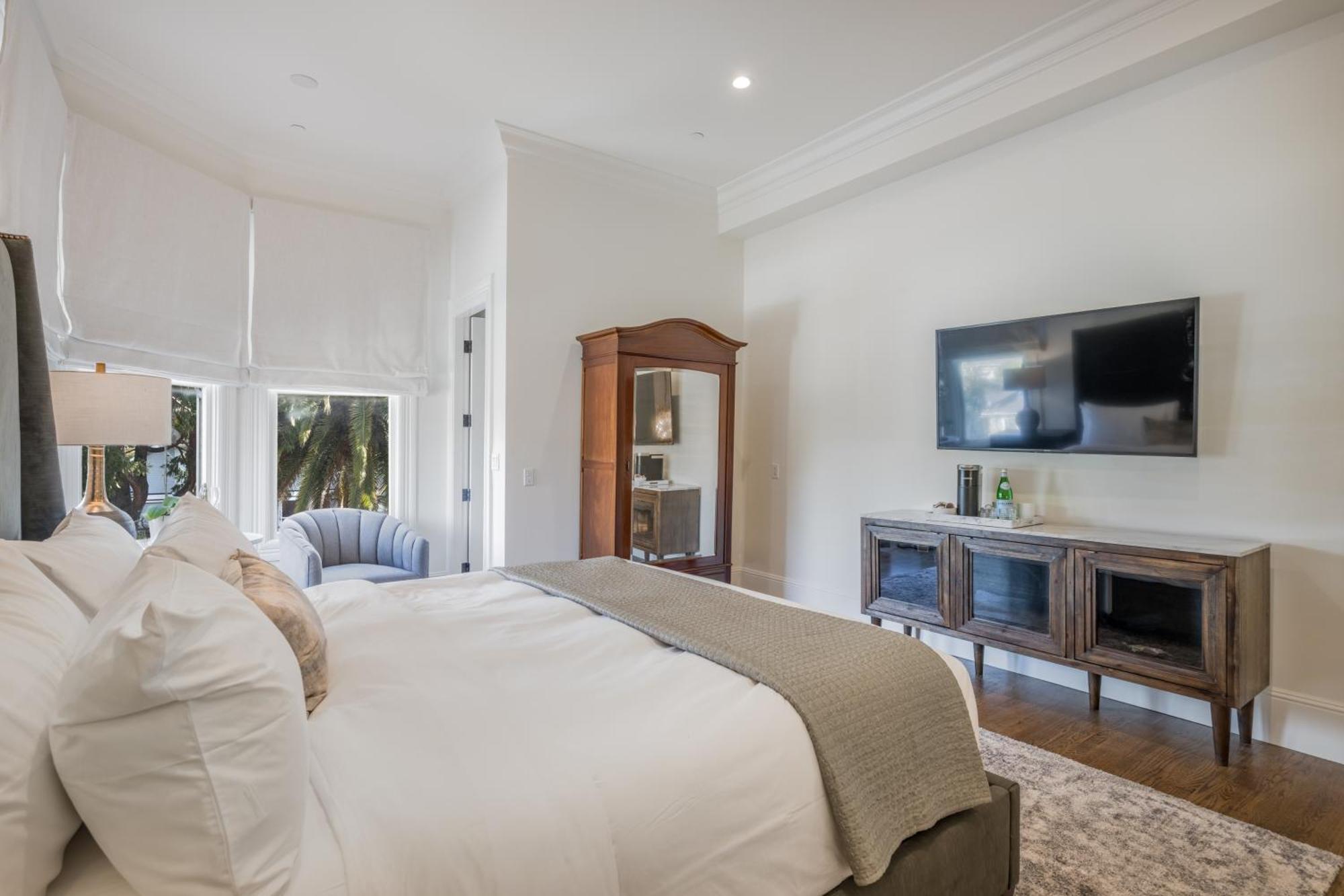 Superior King Room