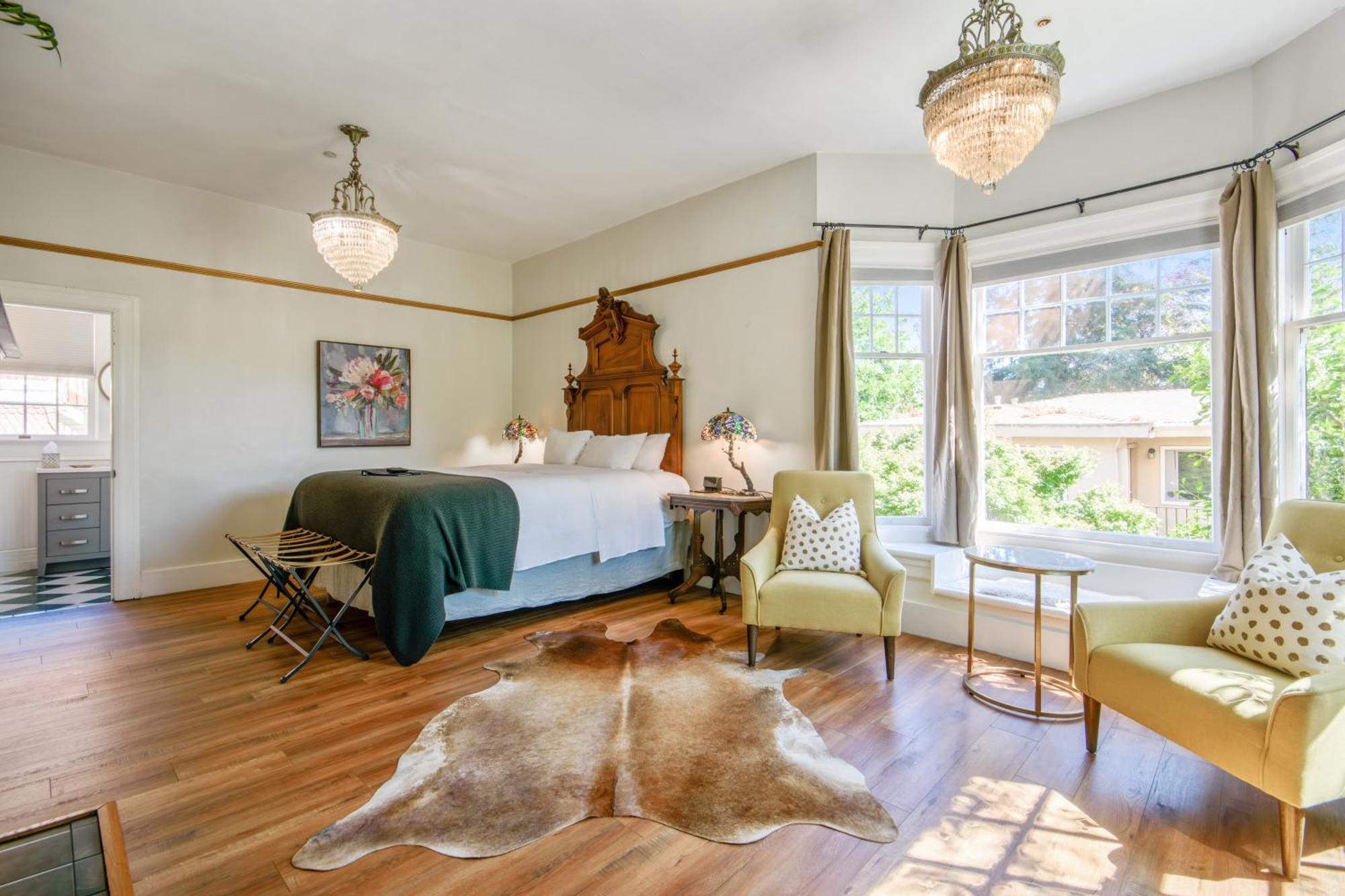 Superior King Room