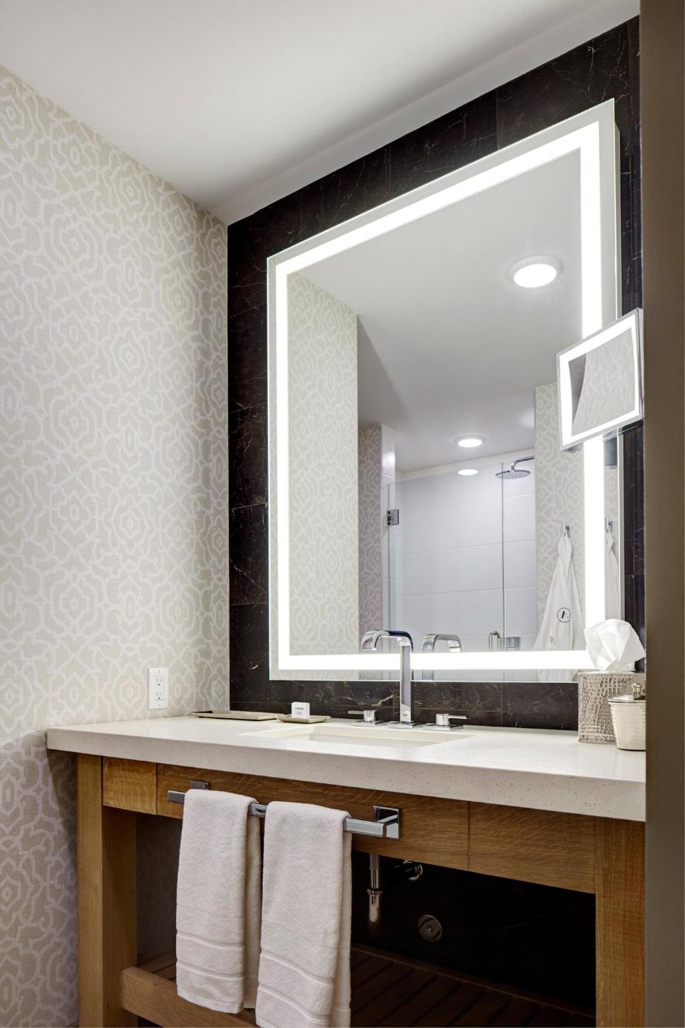 Classic King Interior Facing Guest Room