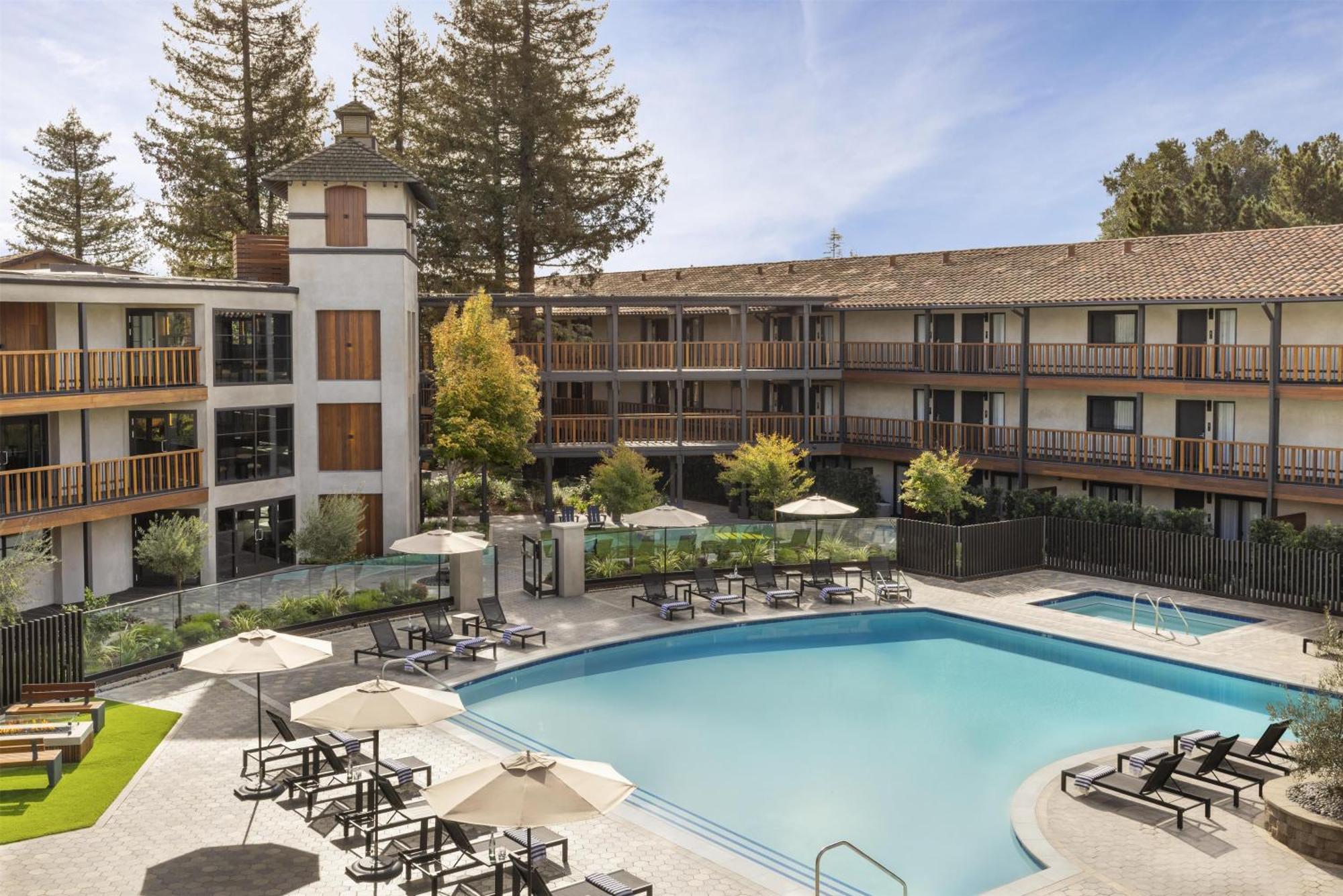 King Room Pool View