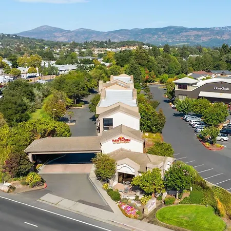 Hawthorn Suites By Wyndham Napa Valley-3